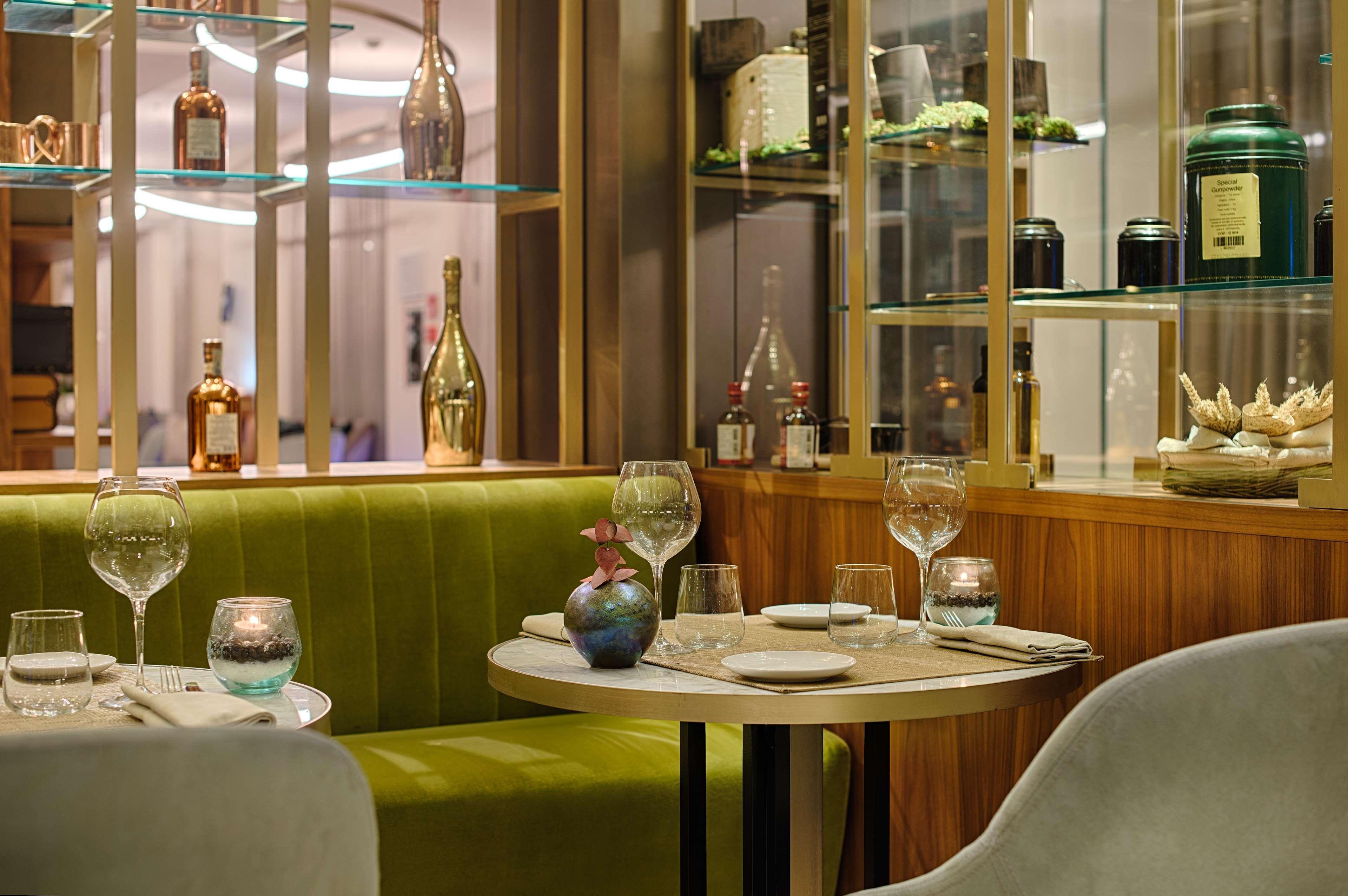 Hotel NH Milano Palazzo Moscova Esterno foto